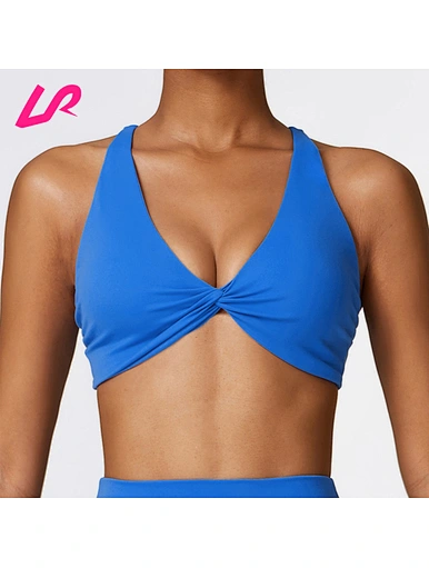 Cover up in style with our twist front sports bra. Designed for comfort and support, it's a must-have for any workout wardrobe. Shop now and stay ahead of the trend.
